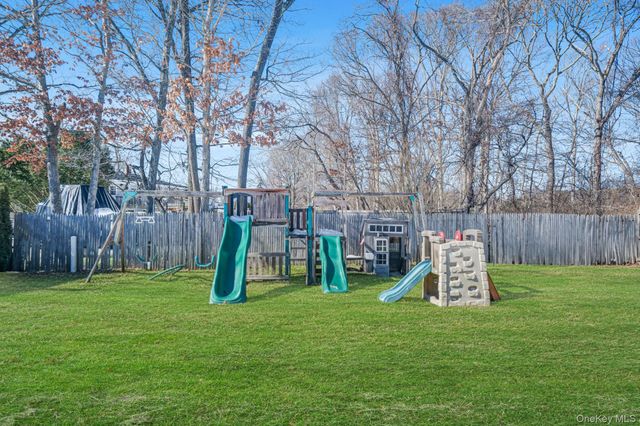 122 Weaver Road, West Sayville, NY 11796