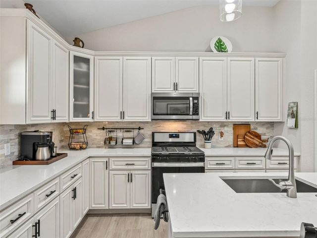 4791 NE 125TH LOOP, Oxford, FL 34484