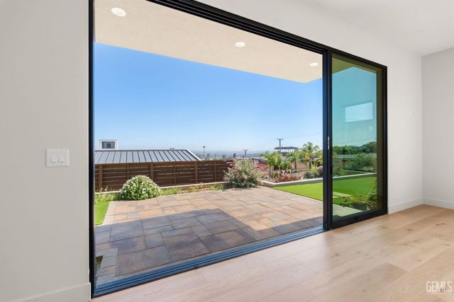 872 Via Ondulando, Ventura, CA 93003