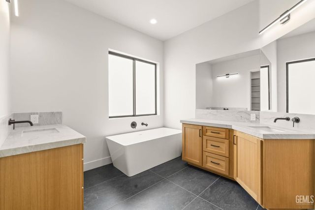 872 Via Ondulando, Ventura, CA 93003