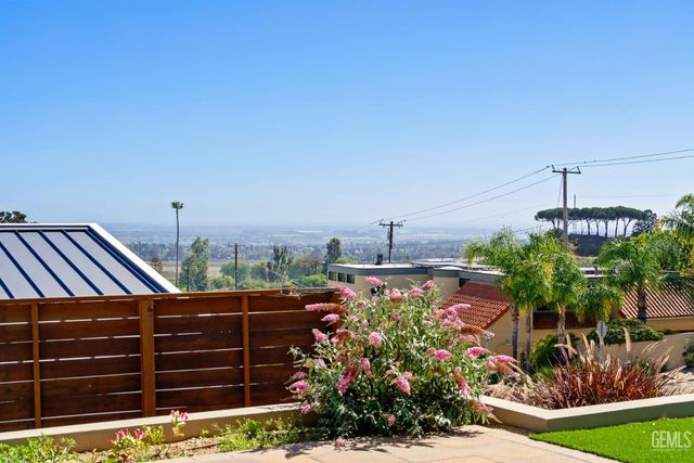 872 Via Ondulando, Ventura, CA 93003