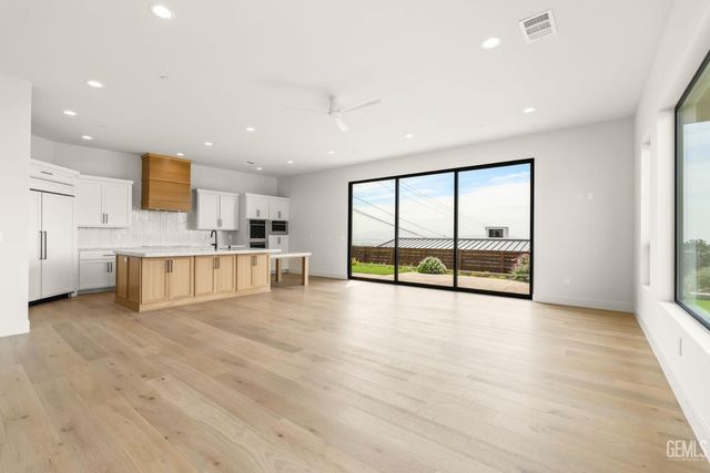 872 Via Ondulando, Ventura, CA 93003