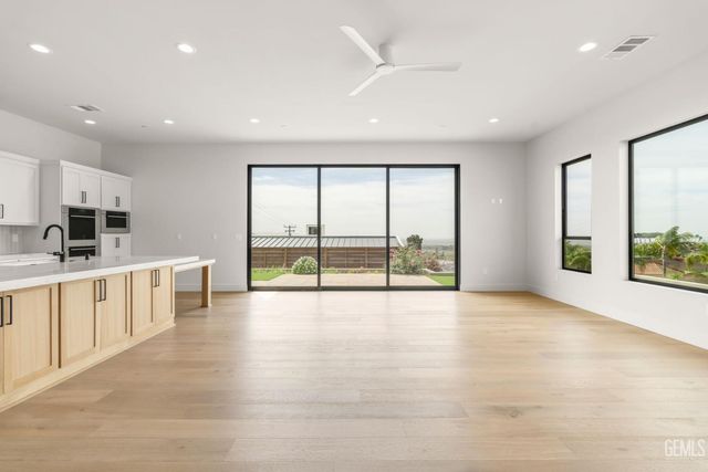 872 Via Ondulando, Ventura, CA 93003