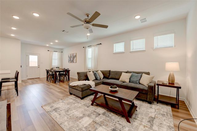 311 Flowers Ave, Hutto, TX 78634