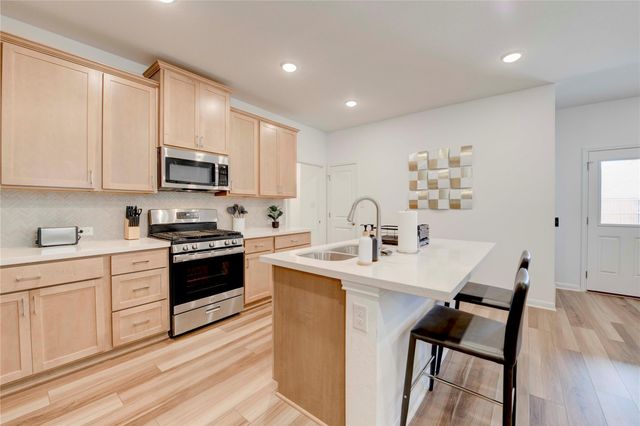 311 Flowers Ave, Hutto, TX 78634
