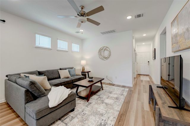 311 Flowers Ave, Hutto, TX 78634