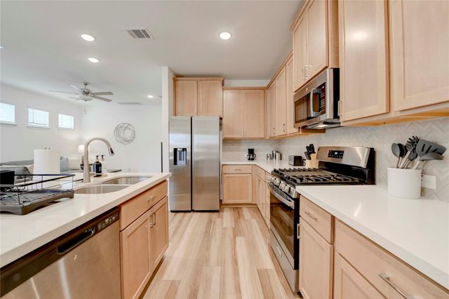 311 Flowers Ave, Hutto, TX 78634