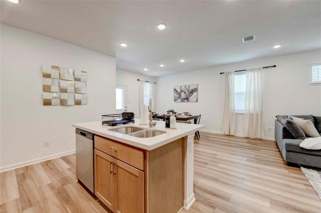 311 Flowers Ave, Hutto, TX 78634