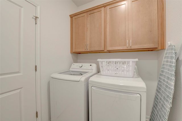 311 Flowers Ave, Hutto, TX 78634
