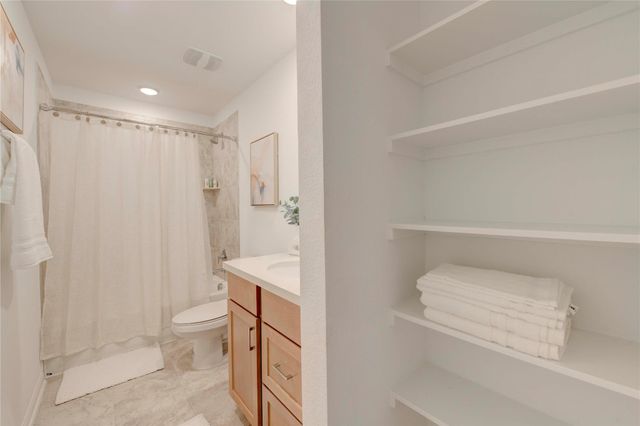 311 Flowers Ave, Hutto, TX 78634