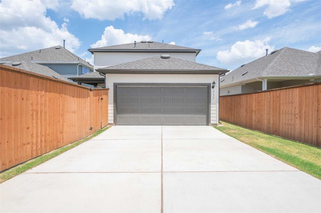 311 Flowers Ave, Hutto, TX 78634