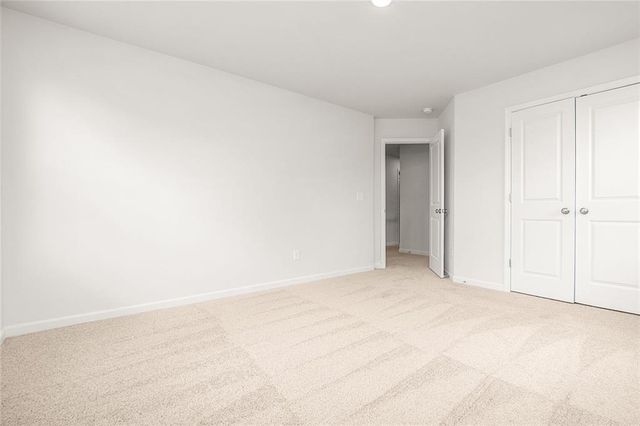 410 Point Place Drive, Loganville, GA 30052