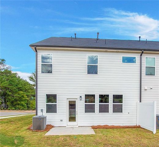 410 Point Place Drive, Loganville, GA 30052