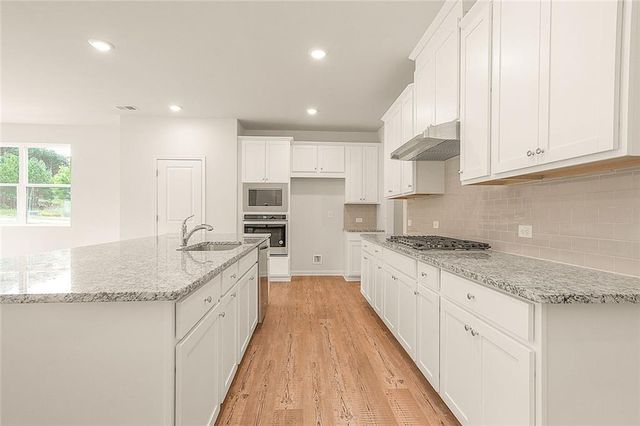 410 Point Place Drive, Loganville, GA 30052