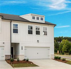 410 Point Place Drive, Loganville, GA 30052