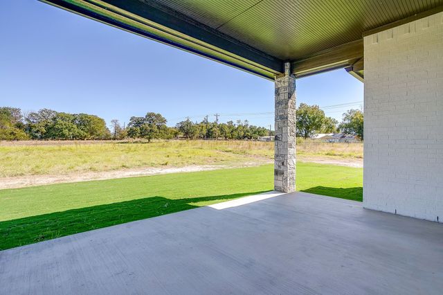 200 Sweetgrass Drive, Poolville, TX 76487