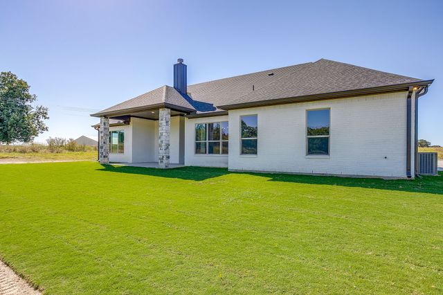 200 Sweetgrass Drive, Poolville, TX 76487