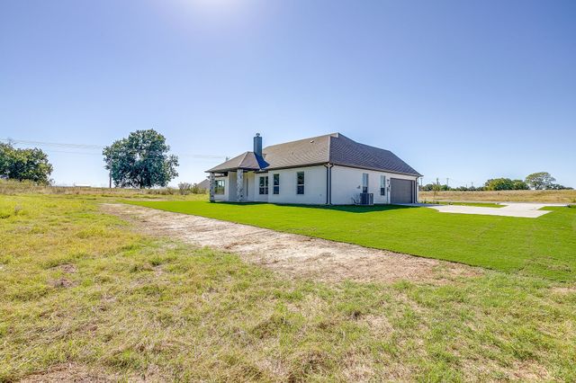 200 Sweetgrass Drive, Poolville, TX 76487