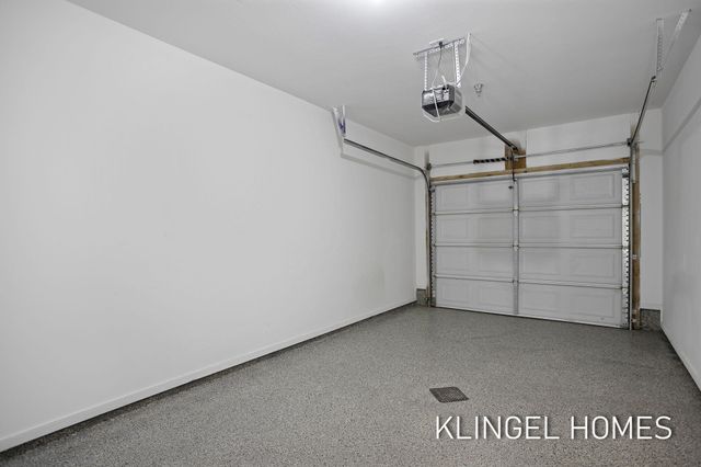 930 W Savidge Street 7, Spring Lake Vllg, MI 49456