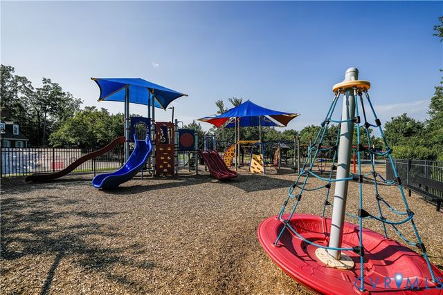 985 Charlemagne Rd, Midlothian, VA 23114