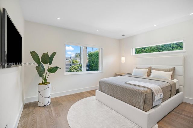 7810 Hawthorne Ave, Miami Beach, FL 33141