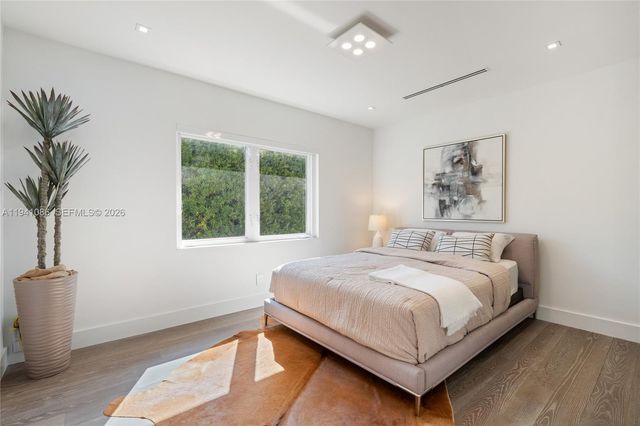 7810 Hawthorne Ave, Miami Beach, FL 33141