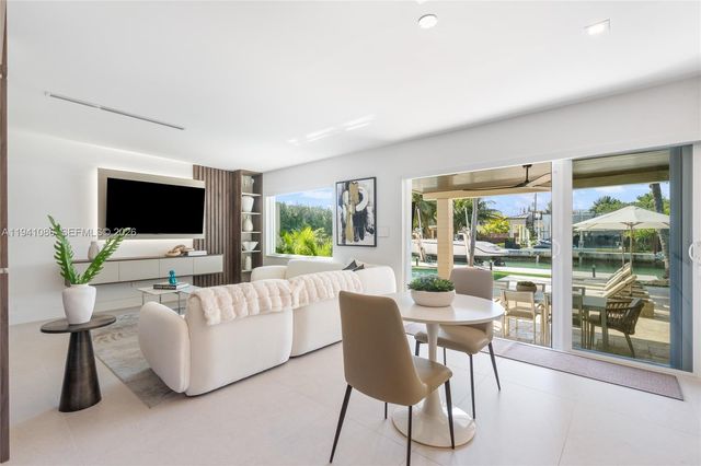 7810 Hawthorne Ave, Miami Beach, FL 33141