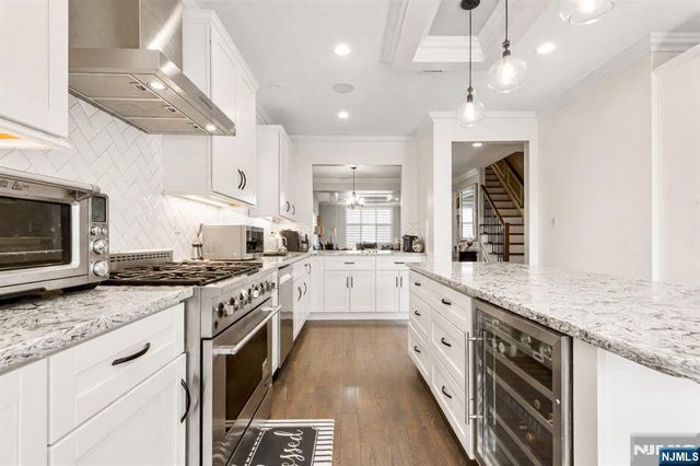 6 Marion Avenue B, Cliffside Park, NJ 07010