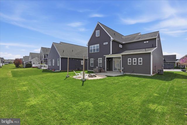 1411 WILLOW CREEK DR, Mount Joy, PA 17552