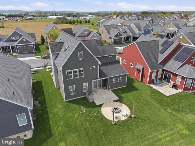 1411 WILLOW CREEK DR, Mount Joy, PA 17552