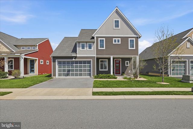 1411 WILLOW CREEK DR, Mount Joy, PA 17552