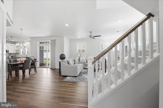 1411 WILLOW CREEK DR, Mount Joy, PA 17552
