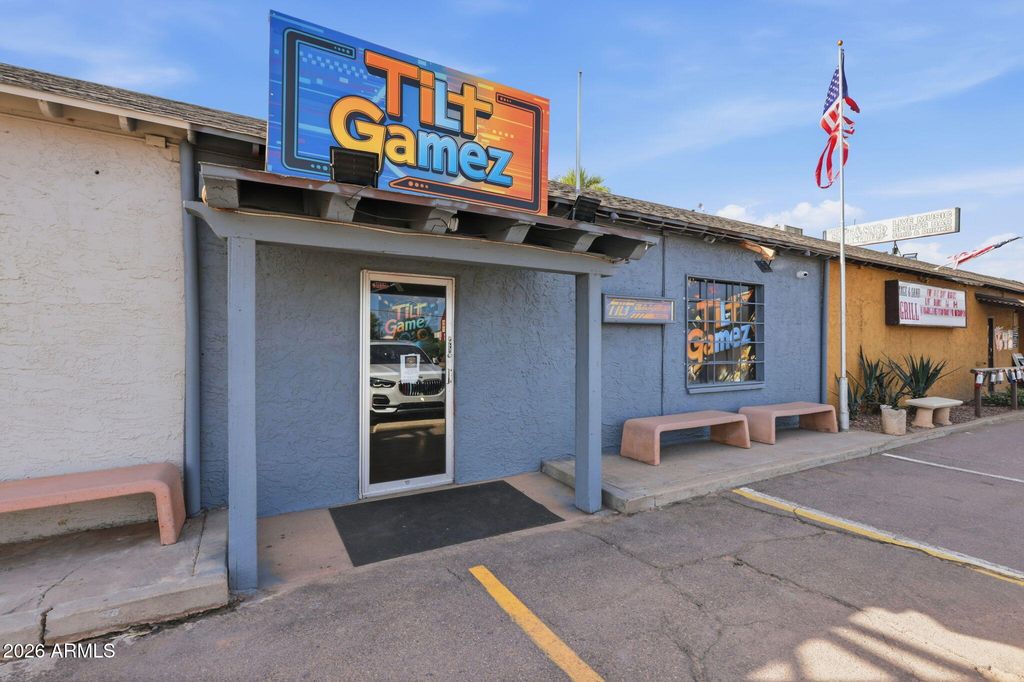13831 W GLENDALE Avenue B, Glendale, AZ 85307 — exterior