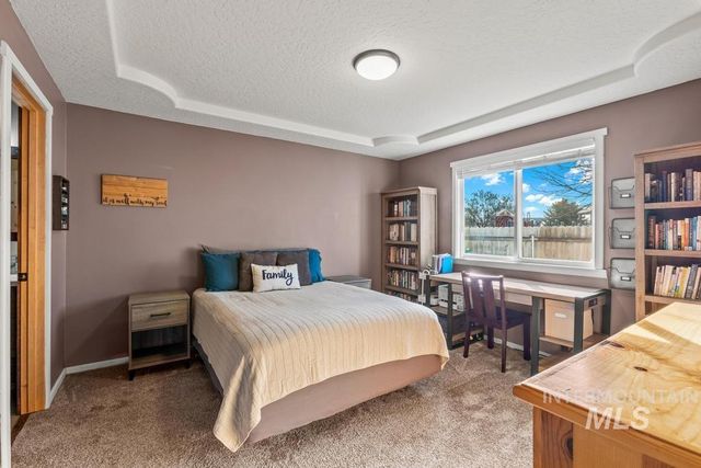 1206 Flint Dr, Caldwell, ID 83607