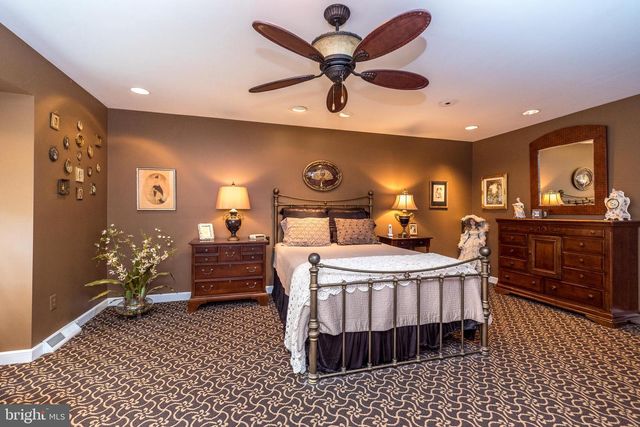 11 STEEPLECHASE LN, Blue Bell, PA 19422