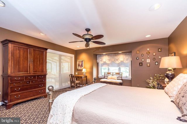 11 STEEPLECHASE LN, Blue Bell, PA 19422