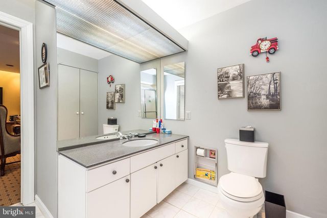 11 STEEPLECHASE LN, Blue Bell, PA 19422