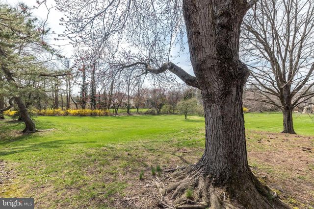 11 STEEPLECHASE LN, Blue Bell, PA 19422