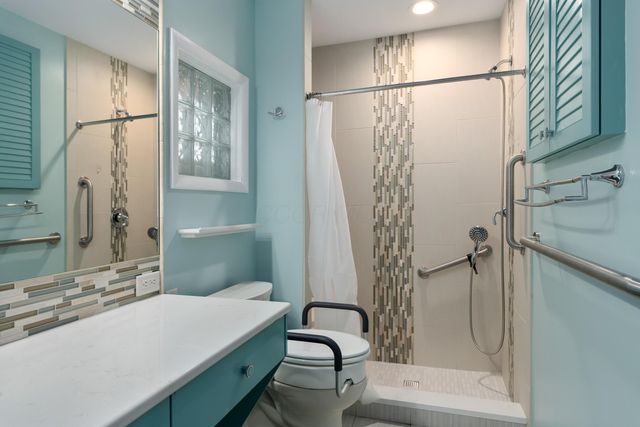 3106 Somerford Road, Columbus, OH 43221