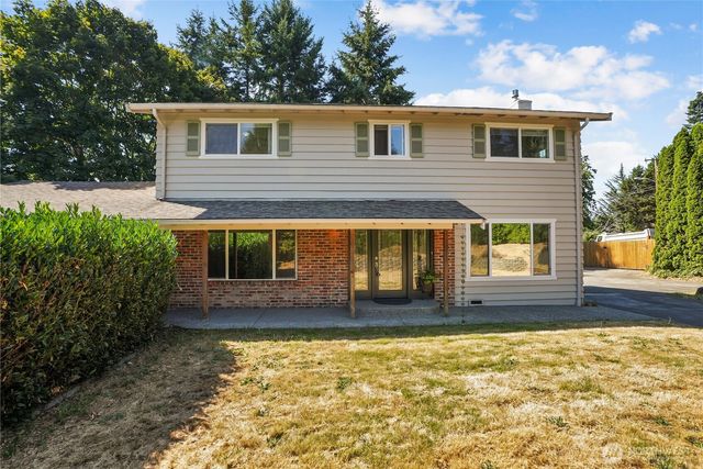 8003 NE 203RD ST, Kenmore, WA 98028