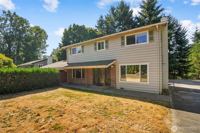 8003 NE 203RD ST, Kenmore, WA 98028