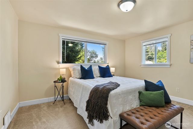 8003 NE 203RD ST, Kenmore, WA 98028