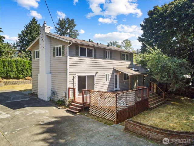 8003 NE 203RD ST, Kenmore, WA 98028
