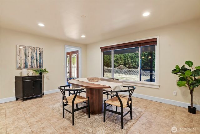 8003 NE 203RD ST, Kenmore, WA 98028