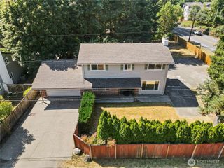 8003 NE 203RD ST, Kenmore, WA 98028