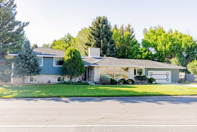 920 Skyline Dr, Cody, WY 82414 property photo