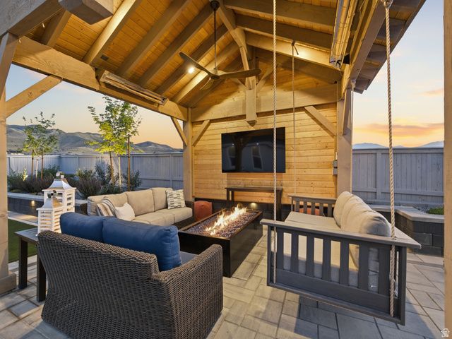 1023 S CANDLELIGHT DR, Saratoga Springs, UT 84045