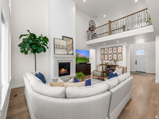 1023 S CANDLELIGHT DR, Saratoga Springs, UT 84045