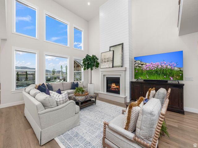 1023 S CANDLELIGHT DR, Saratoga Springs, UT 84045