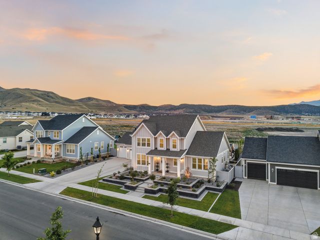 1023 S CANDLELIGHT DR, Saratoga Springs, UT 84045